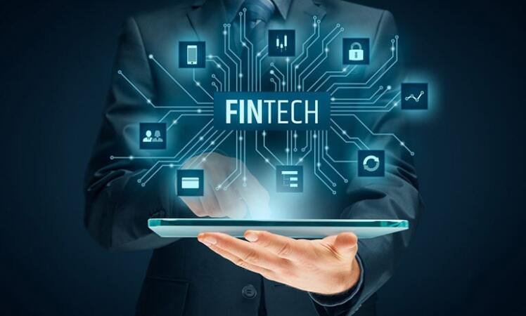 فین‌تک چیست و نقش آن در صادرات چگونه است؟